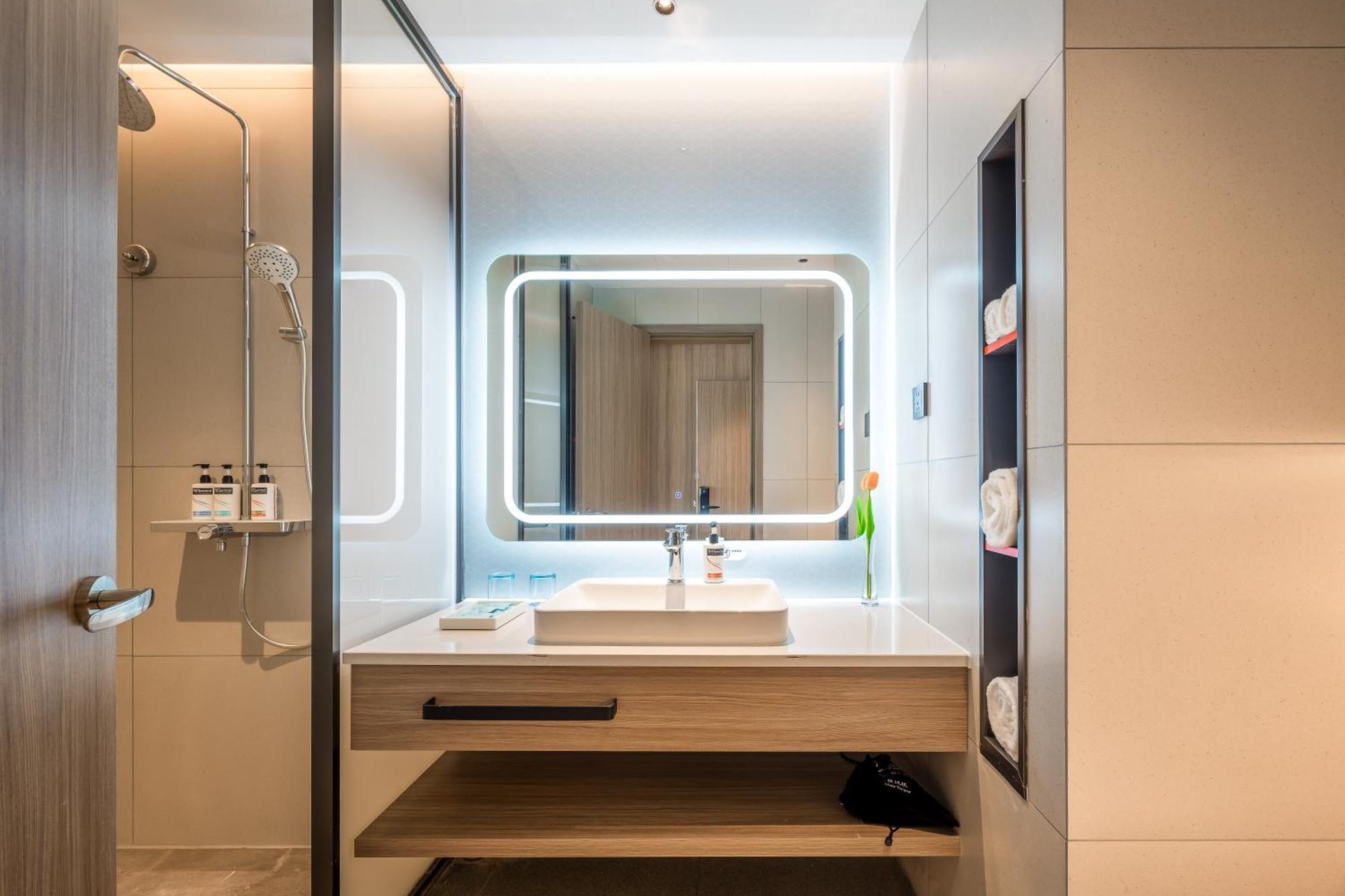 Holiday Inn Express Hangzhou Airport By Ihg Exterior photo